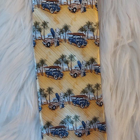 Class Club - Boys Size - Vintage Car and Beach Print Tie - Picture 2 of 3